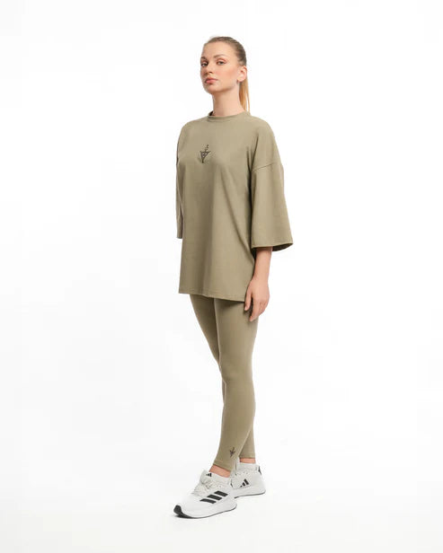 Mustan rento t-paita Olive M